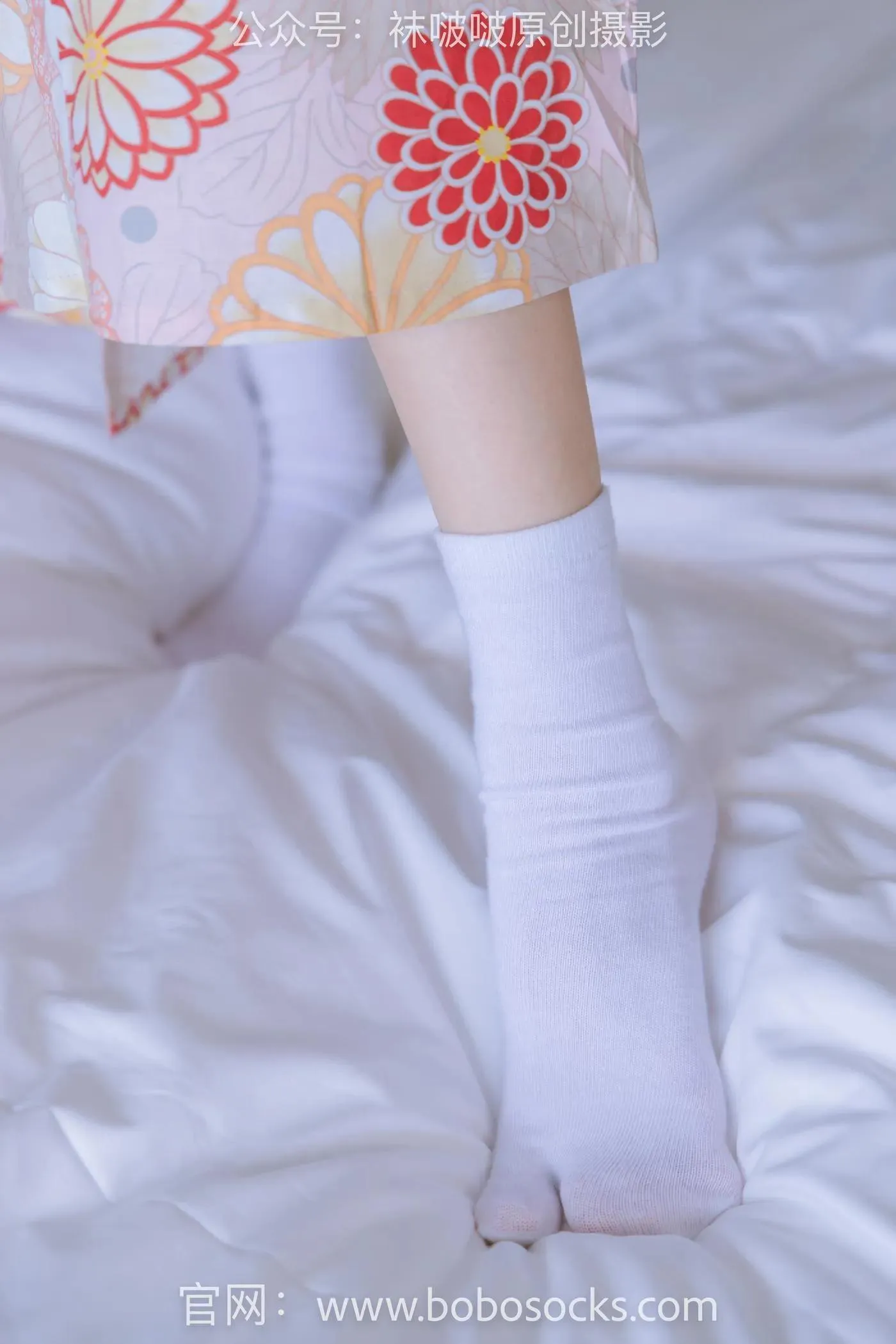 [BoBoSocks袜啵啵]NO.137 稚予-木屐、分指白棉袜、裸足、和风浴衣 [170P]插图6